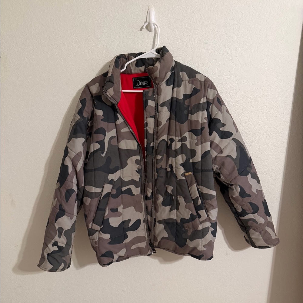Detre Dede Raad-Camo Coat size medium